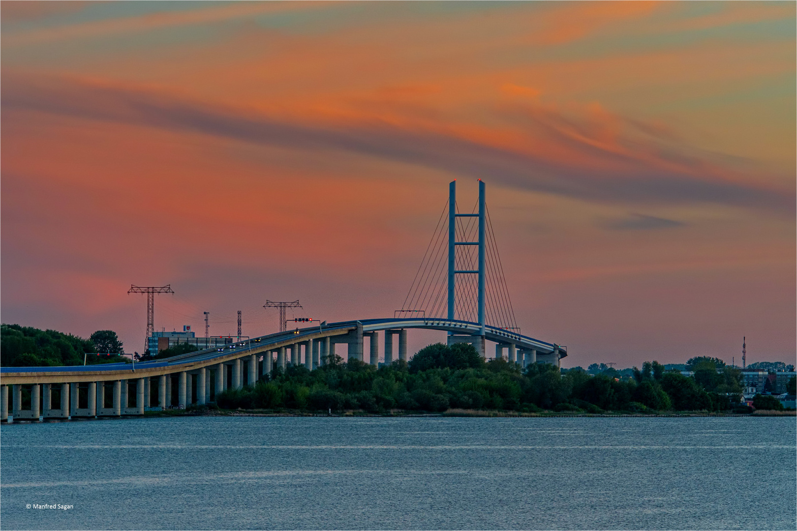 Zur blauen Stunde am Strelasund... 