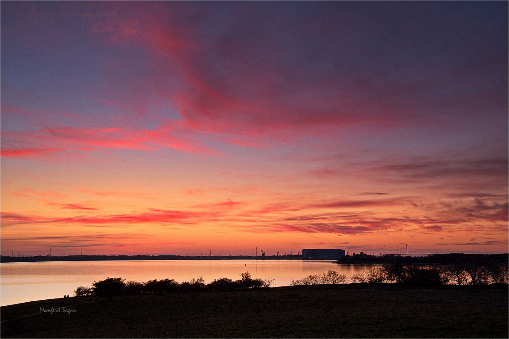 Zur Blauen Stunde am Strelasund...