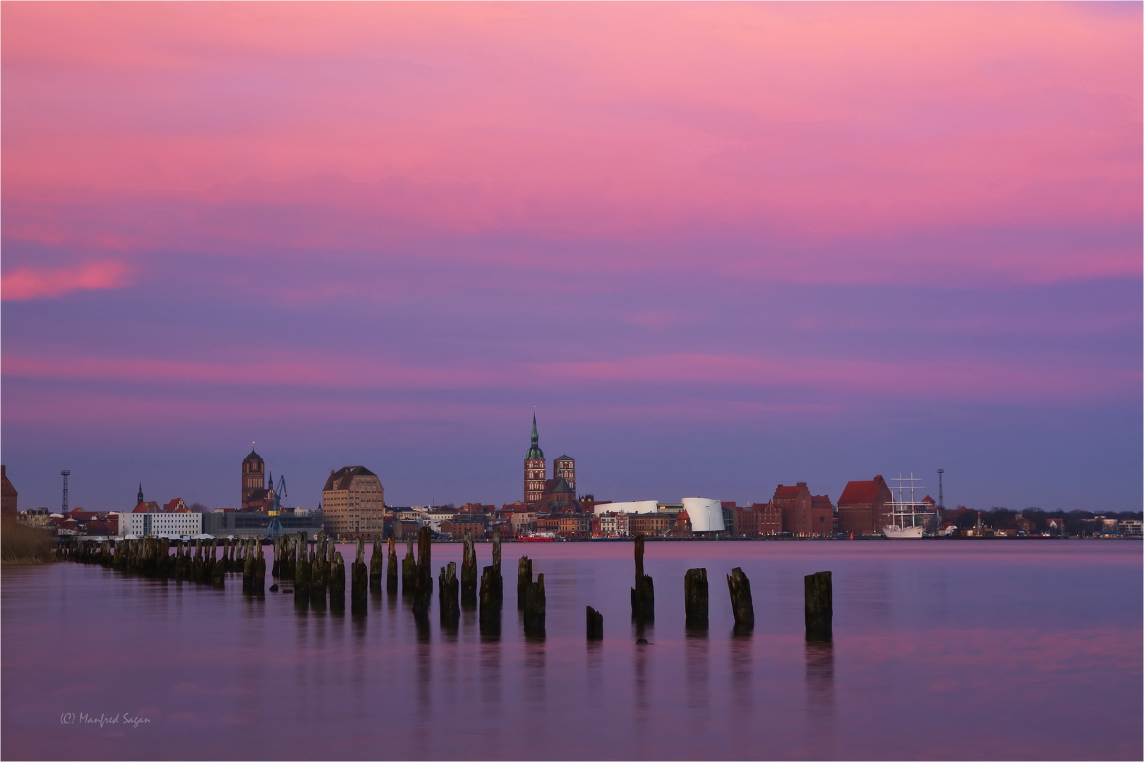 Zur blauen Stunde am Strelasund...