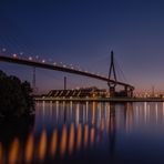 Zur blauen Stunde an der Köhlbrandbrücke 