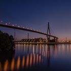 Zur blauen Stunde an der Köhlbrandbrücke 