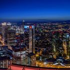 Zur blauen Stunde auf dem Main Tower