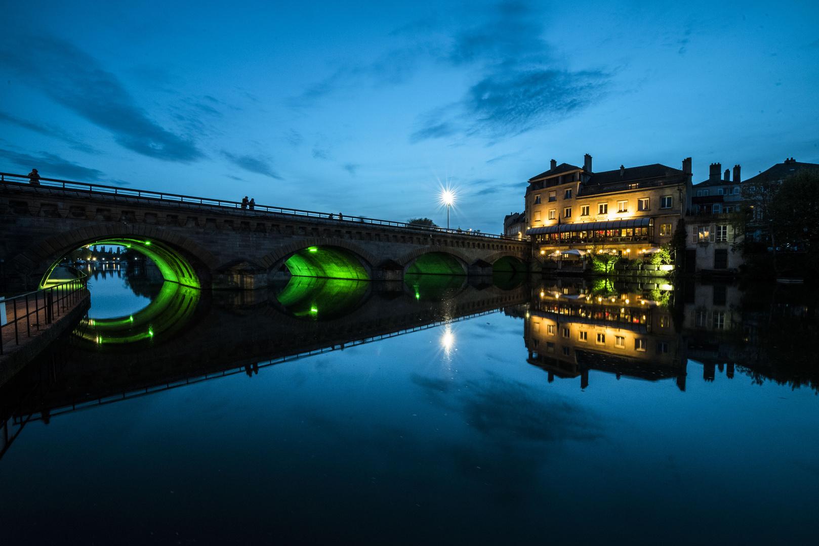 zur blauen Stunde in Metz unterwegs