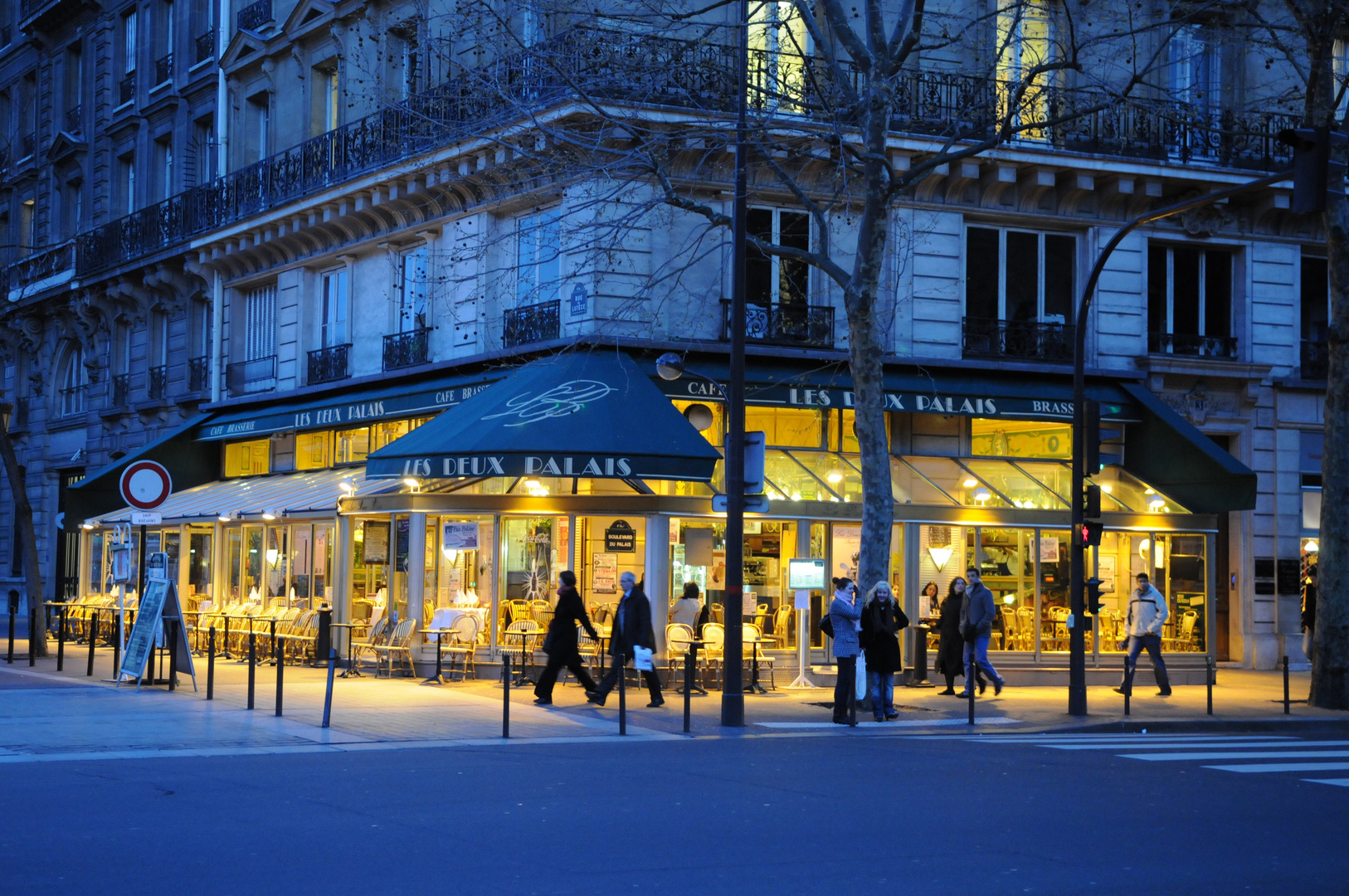 Zur blauen Stunde in Paris