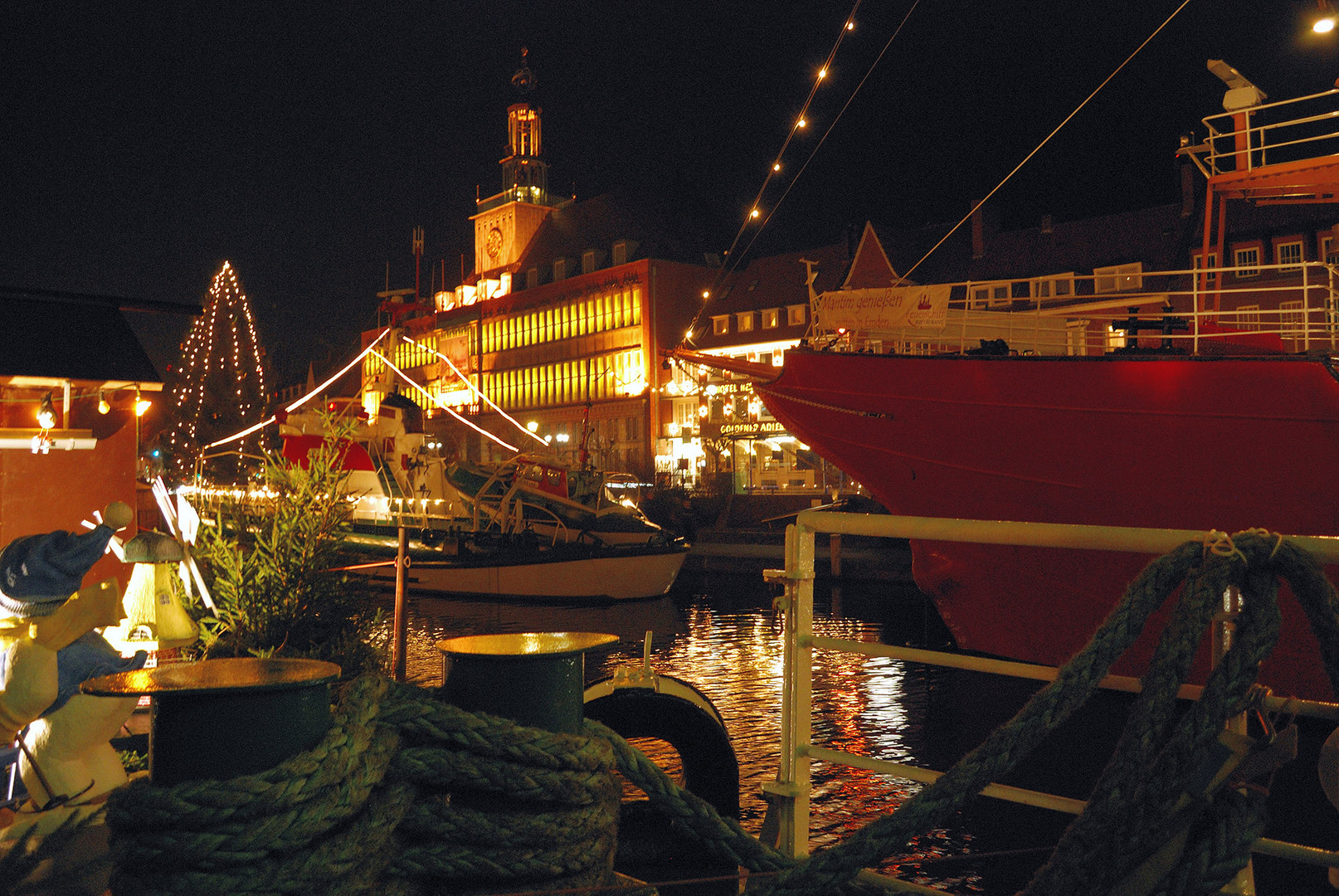 Zur Einstimmung: Weihnachtliches Emden/Ostfriesland am Delft (Archivbild von 2008)