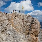 Zur Gipfelbesteigung bitte links anstellen