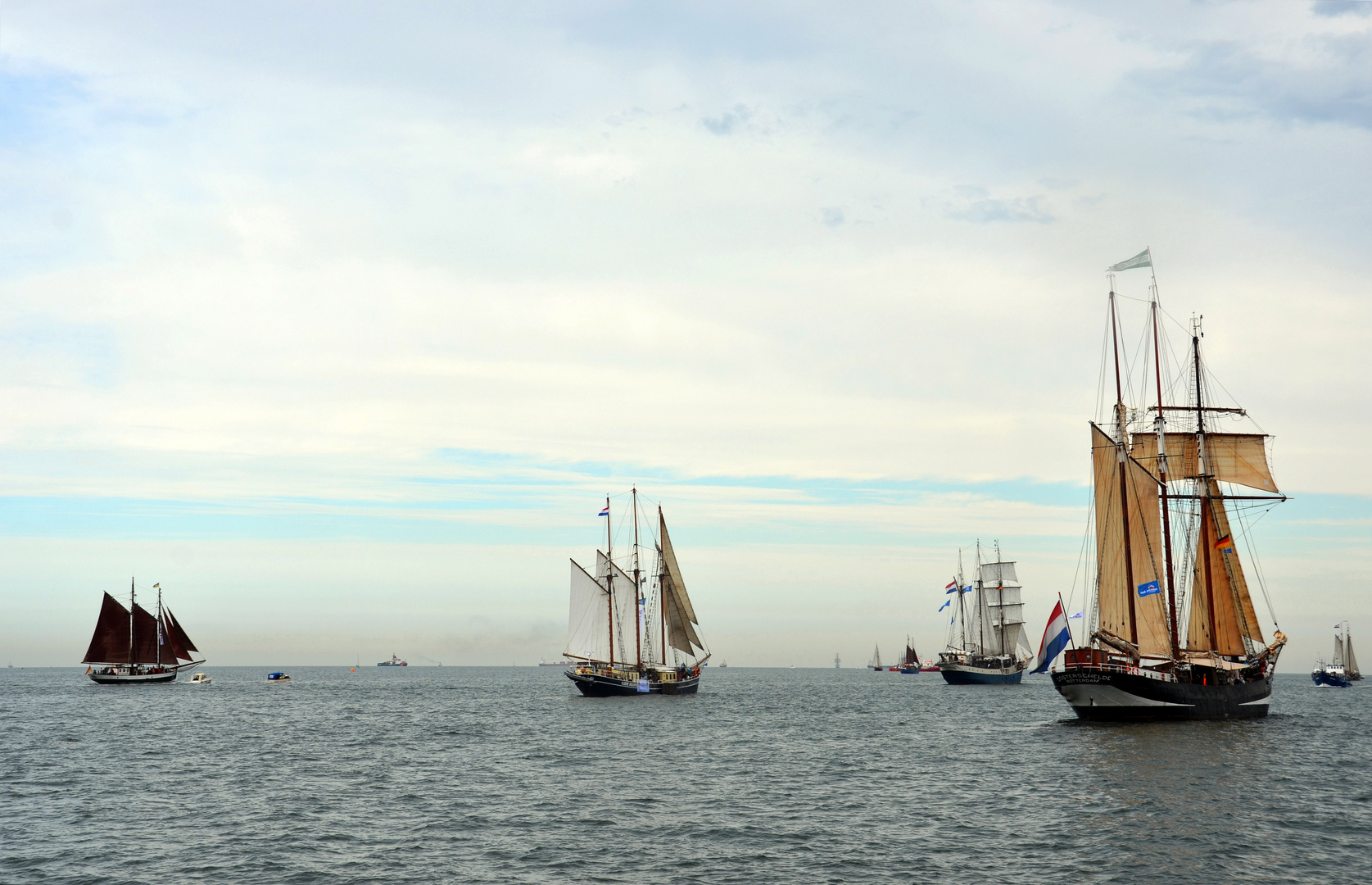 Zur Hanse Sail 2015 auf der Ostsee vor Warnemünde