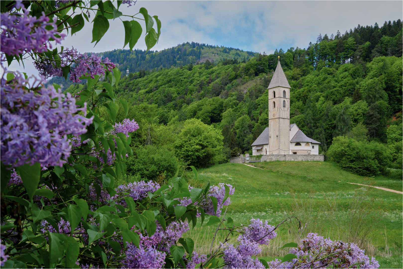 Zur Kirche von Fennberg