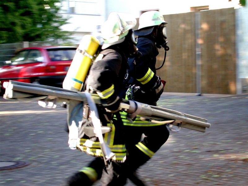 Zur Menschenrettung vor