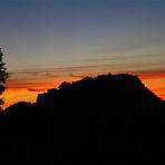 Zur Nacht - Festung Königstein im Abendfeuer