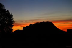 Zur Nacht - Festung Königstein im Abendfeuer