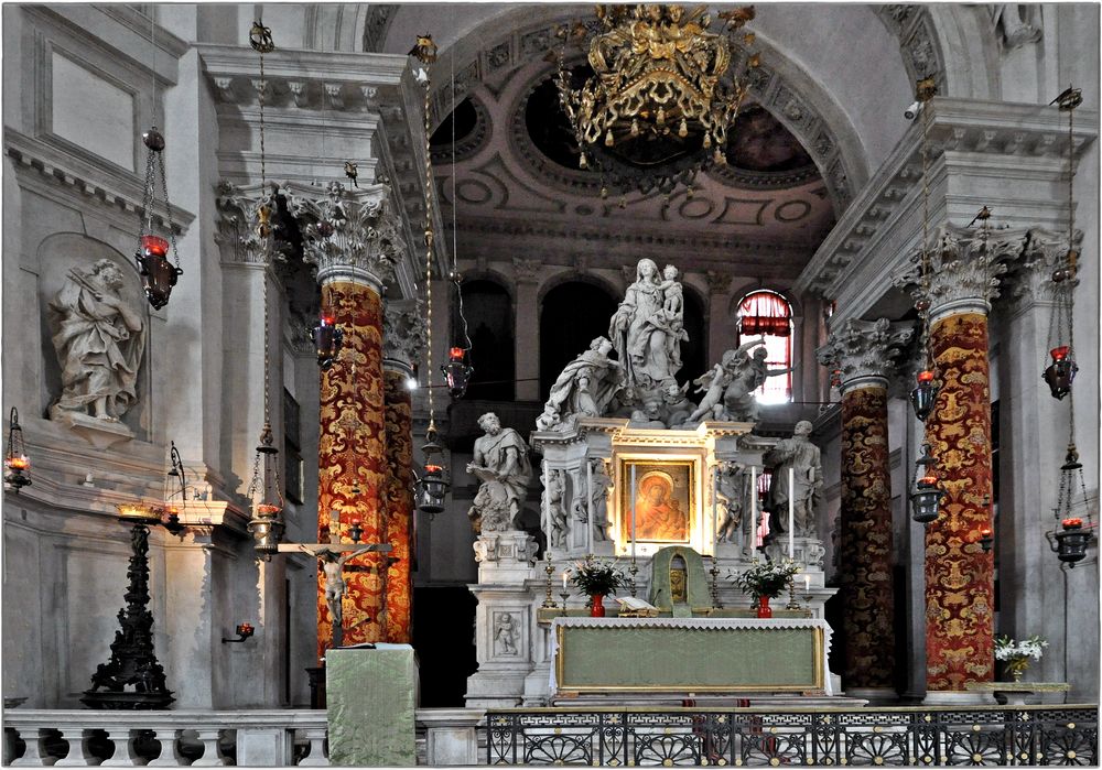 Zur „Santa Maria della Salute" pilgern die Venezianer