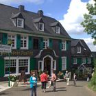 Zur schönen Aussicht auf Schloss Burg