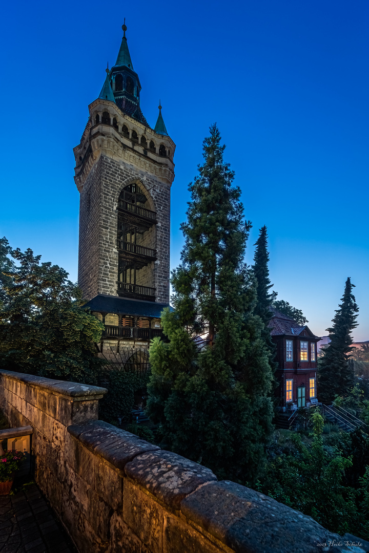 Zur Stadtseite offen