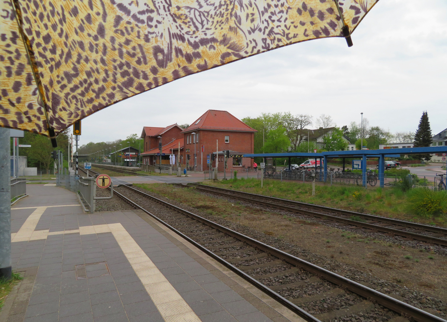 zurück am Bahnhof Hemmoor ... 