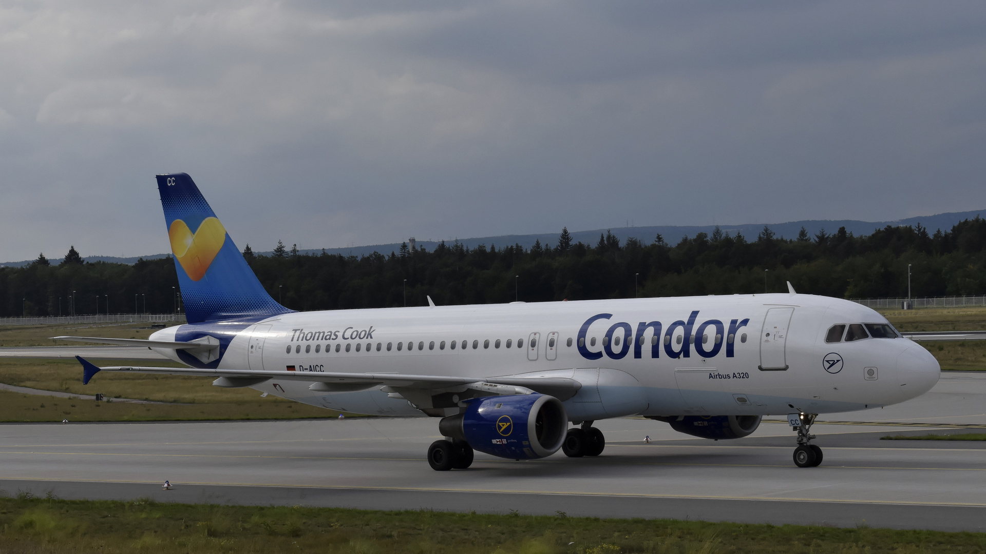 Zurück aus Lanzarote 5.9.2017 16:12 Uhr FRA - Condor Airbus A 320 - Flug DE 1409