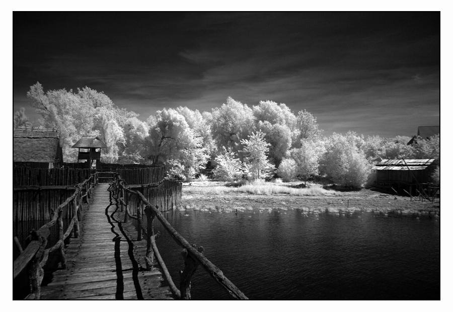 Zurück in die Vergangenheit Foto & Bild  infrarot, techniken, s w infrarot Bilder auf fotocommunity