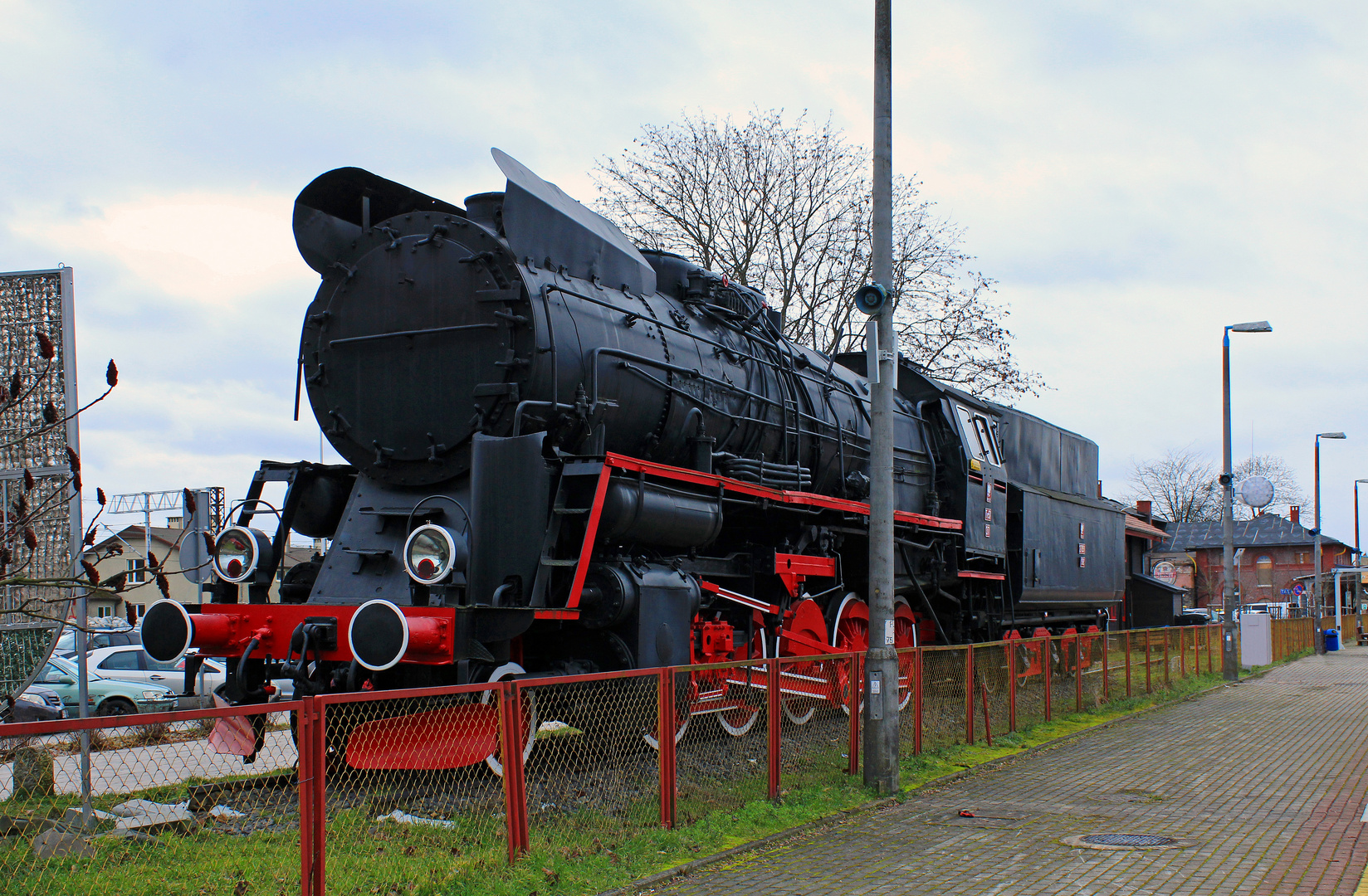 Zurück nach Reppen, Ty51 37 in diesem Bahnhof ...