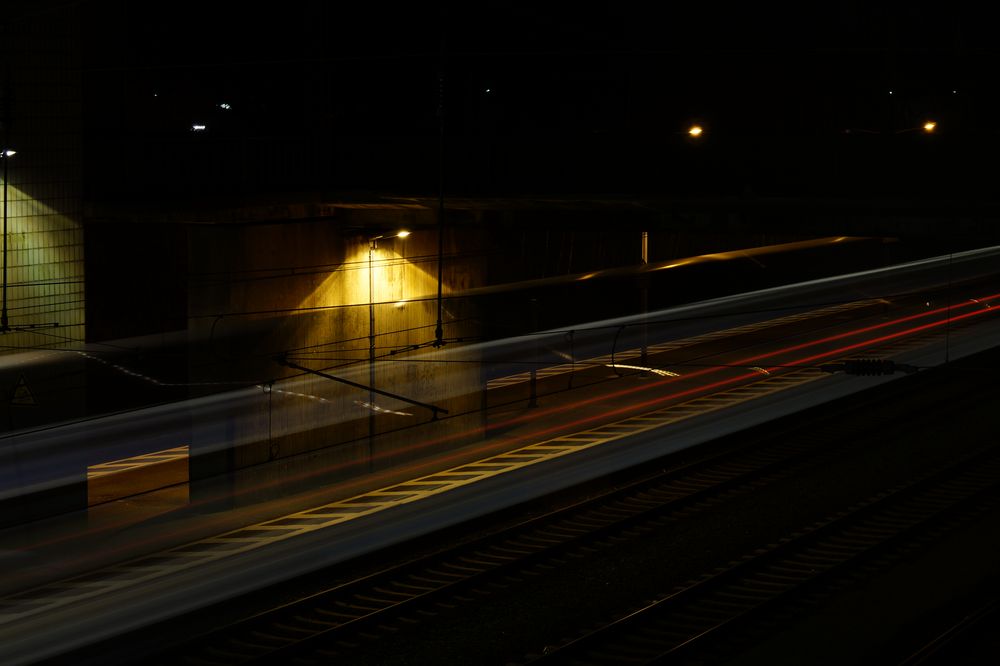 Zurück treten... Der Zug fährt ab