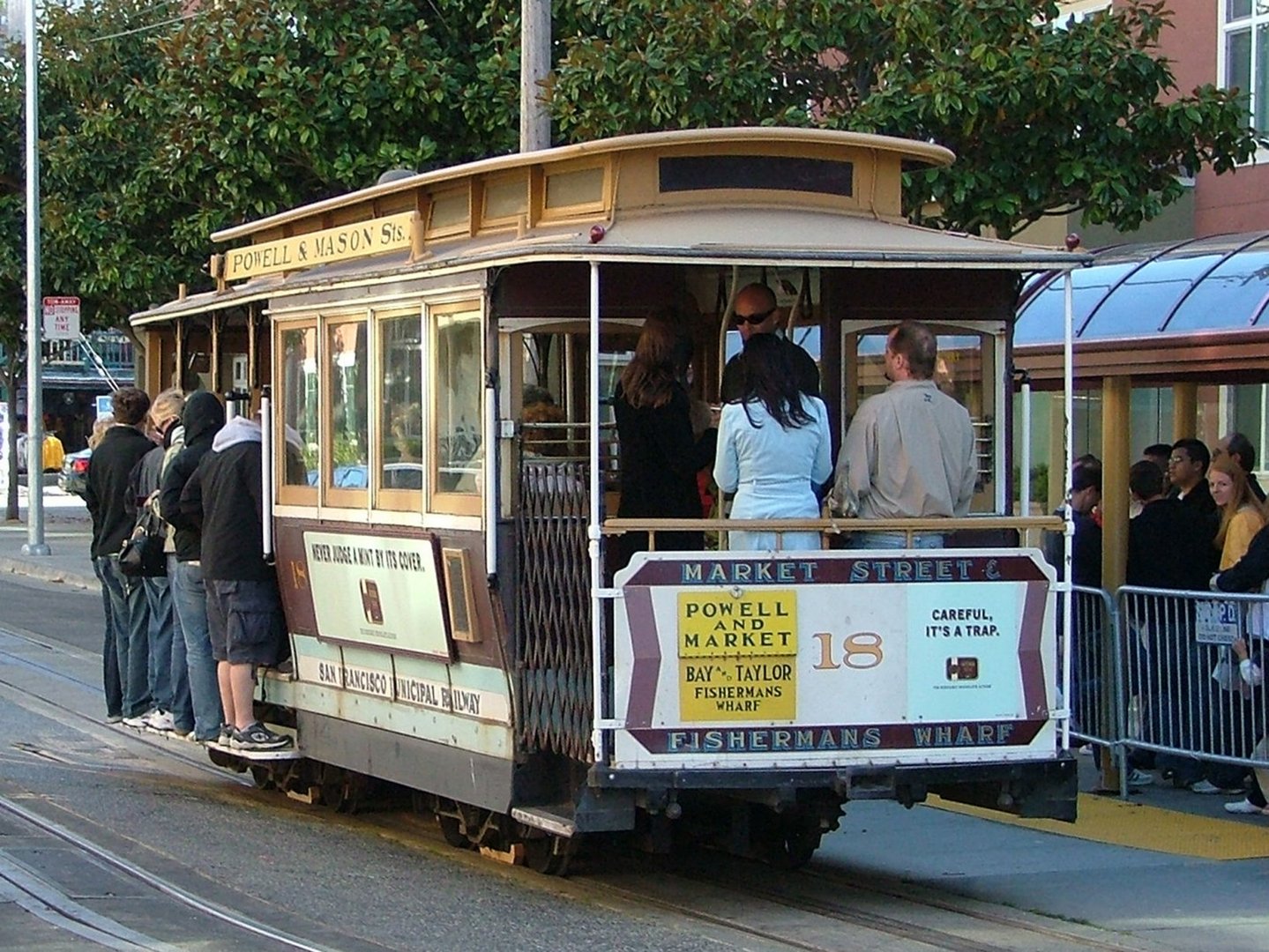 Zurückbleiben bitte! (Cable Car in San Francisco)