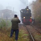 Zurücktreten an der Bahnsteigkante