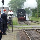 Zurücktreten von der Bahnsteigkante!