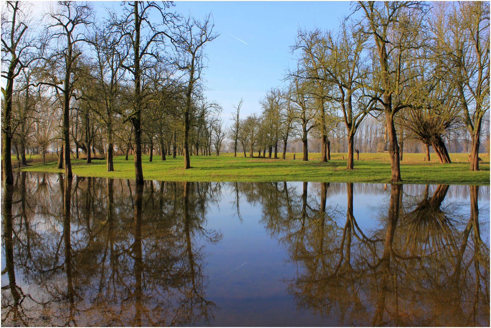 Zurückweichendes Hochwasser 1..