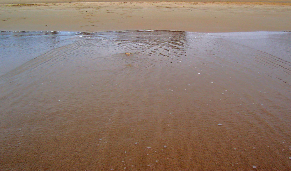 Zurückweichendes Wasser