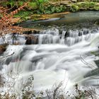 zusammen in unterirdischen fluss