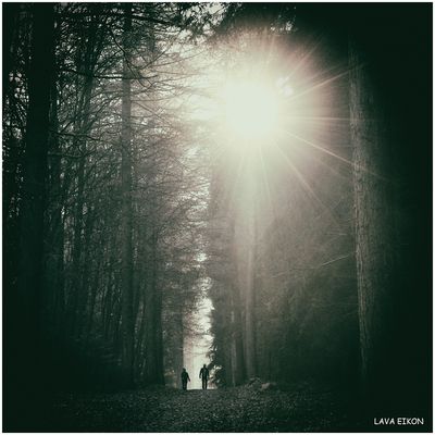 Zusammen unter der einen Sonne...