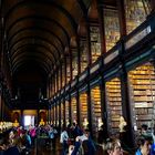 zutiefst beeindruckende Bibliothek an Schule in Dublin