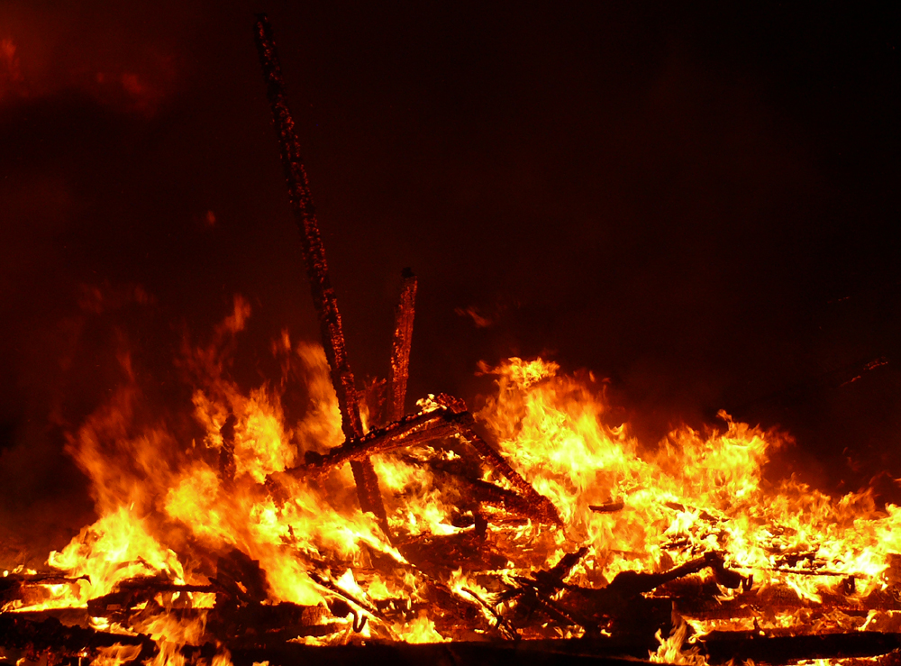 Zweckloser Kampf gegen Feuer