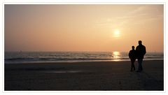 Zwei ... ( am Strand von Norderney )