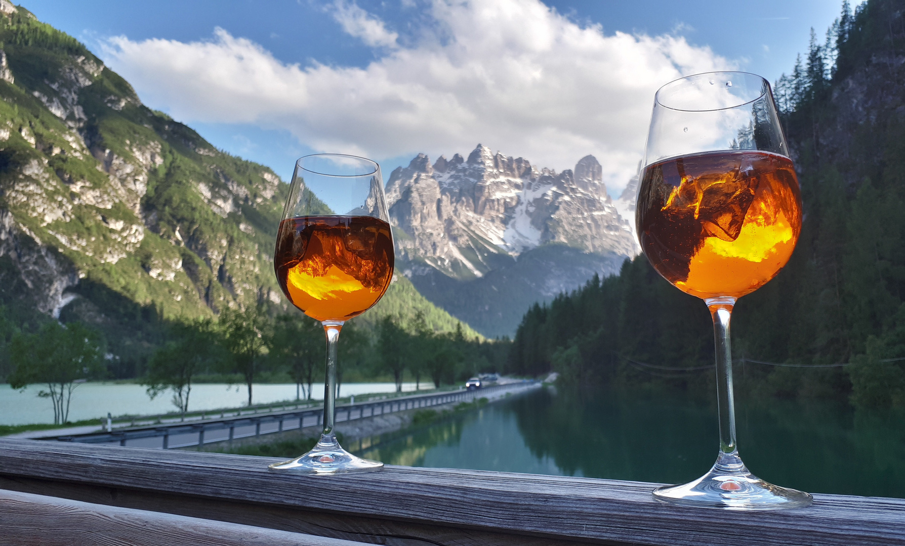 Zwei Aperol Spritz...