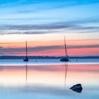 Zwei Boote im Abendrot