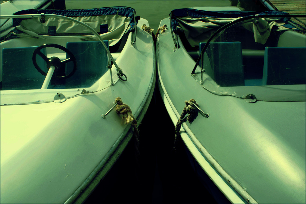 Zwei Boote nach dem einen Boot