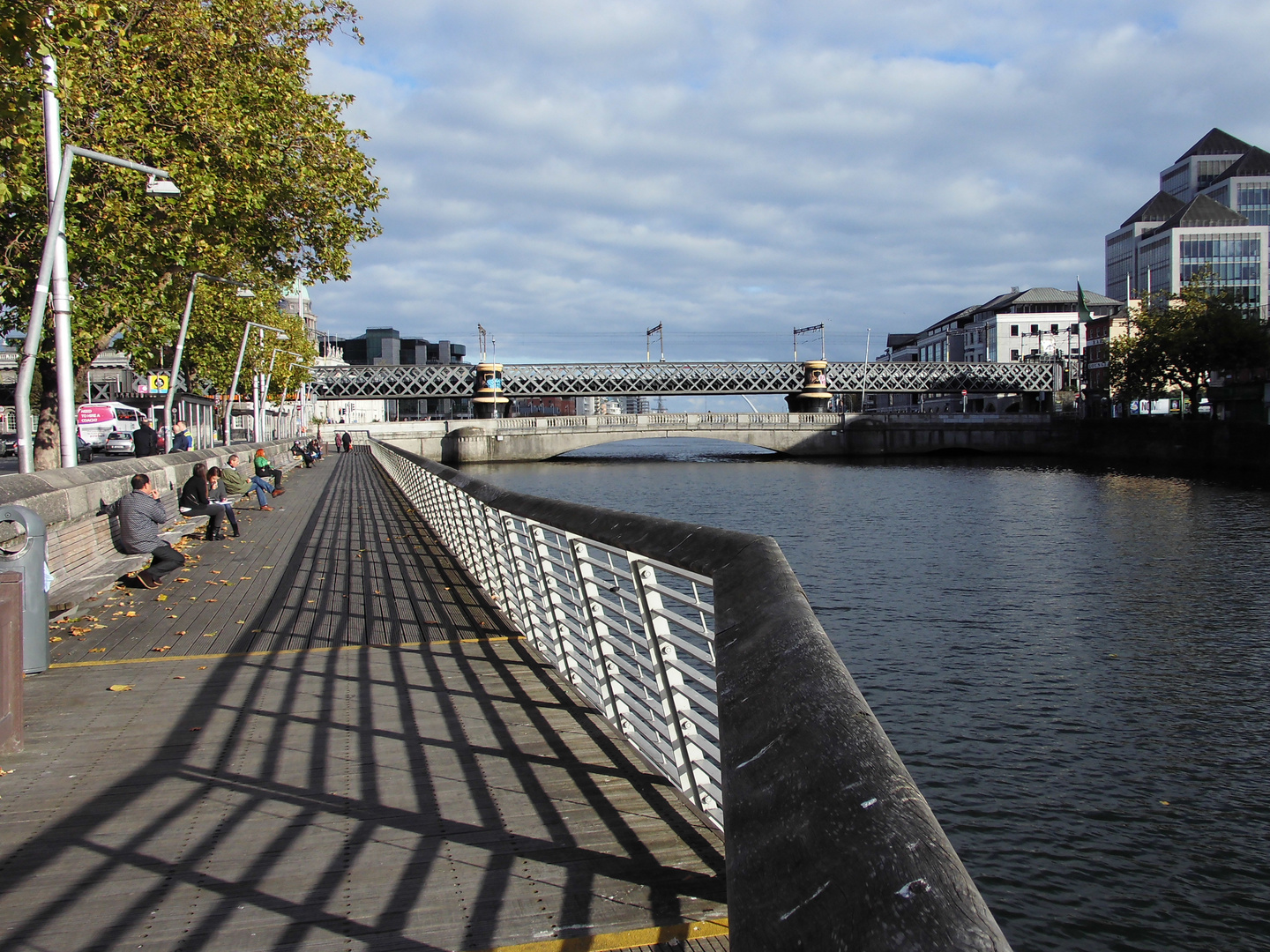 Zwei Brücken in Dublin