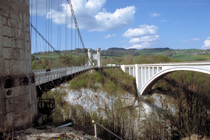 Zwei Brücken in Frankreich