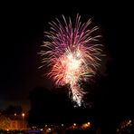 Zwei Brücken mit Feuerwerk