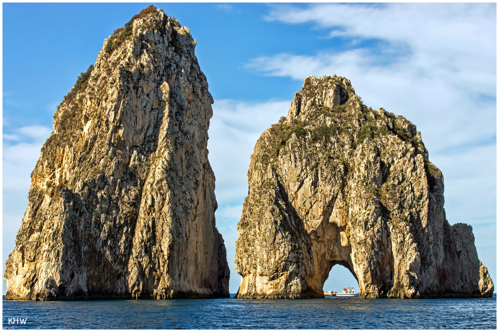 Zwei der Faraglioni vor Capri