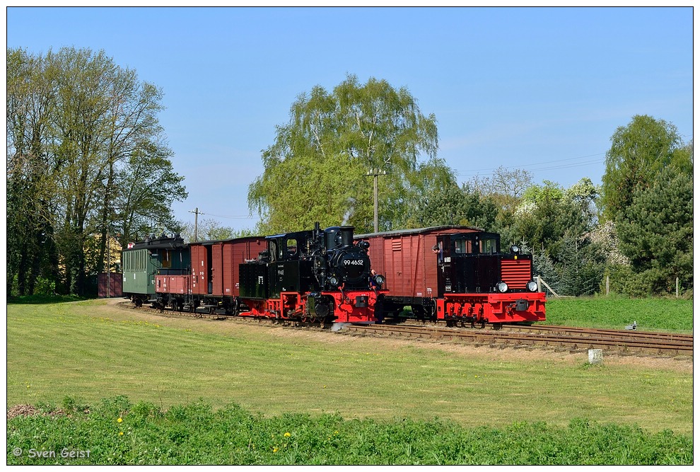 Zwei ehemalige Heeresfeldbahnloks im Bahnhof Lindenberg