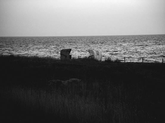 Zwei Einsame Seelen An Der See Foto Bild Landschaft Naturlandschaft Bei Nacht Natur Bilder Auf Fotocommunity