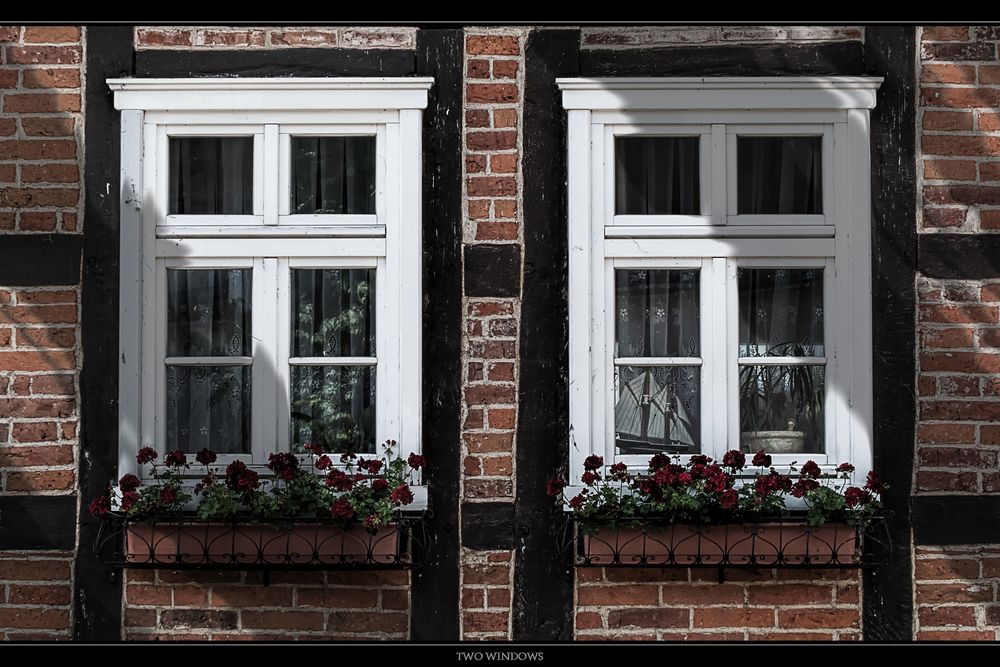 Zwei Fenster Foto &amp; Bild fenster, licht, schatten Bilder
