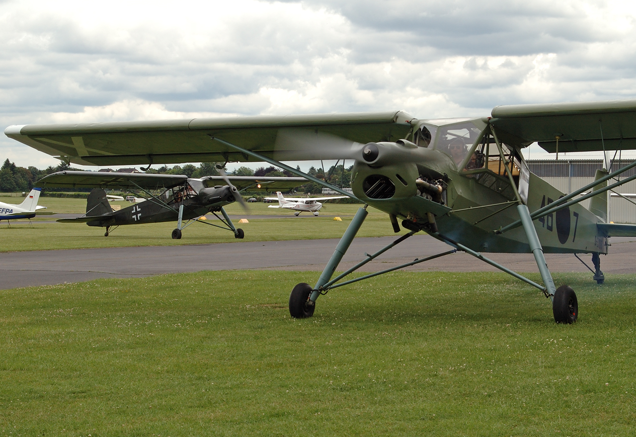 Zwei Fieseler Störche