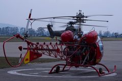 zwei Generationen Helikopter