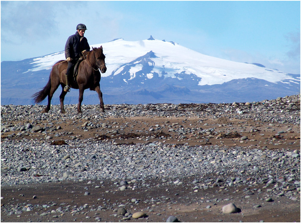 Zwei Isländer vor dem Snaefellsjökull