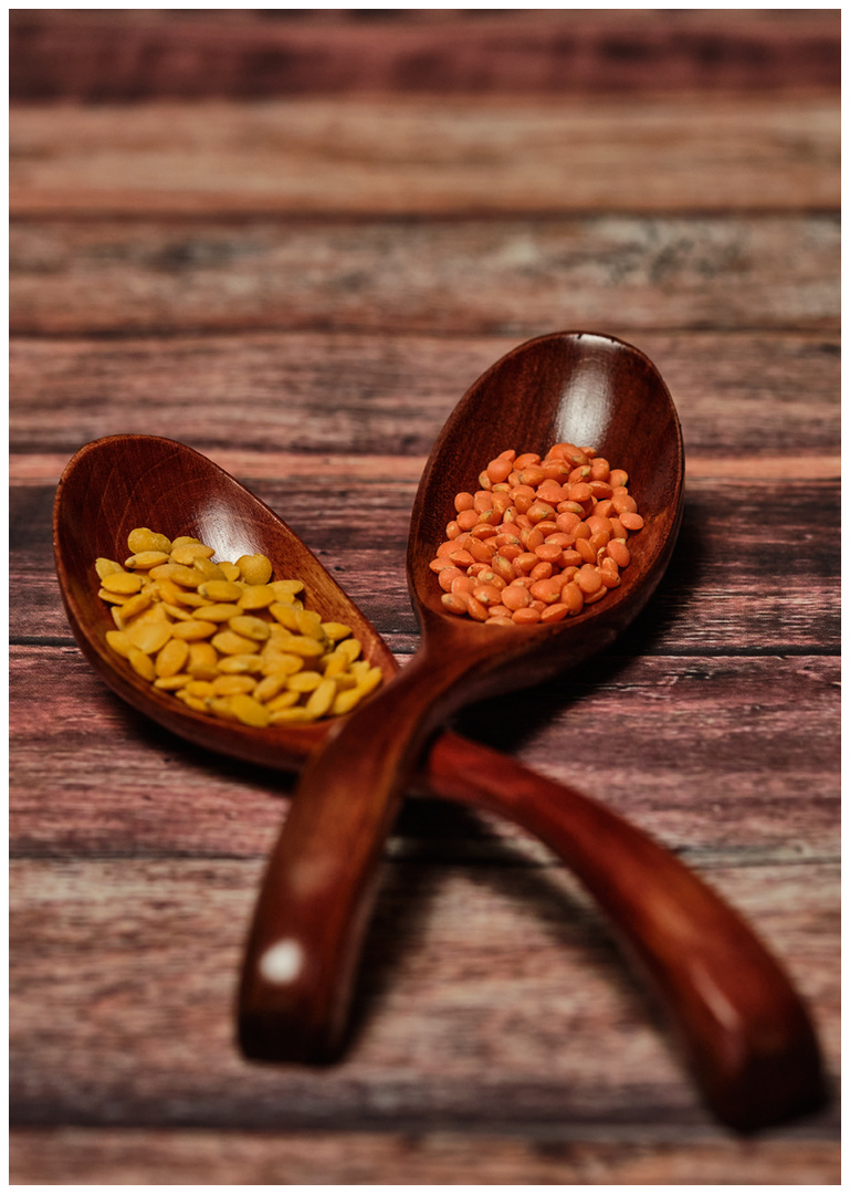 Zwei Löffel mit Linsen Foto &amp; Bild | stillleben, food-fotografie ...