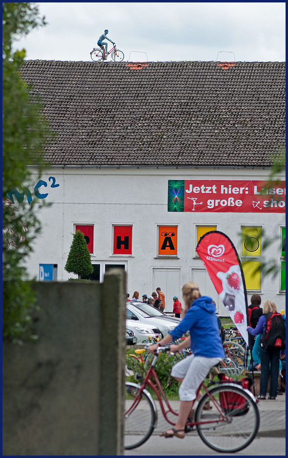 Zwei Radfahrer - Gegenverkehr