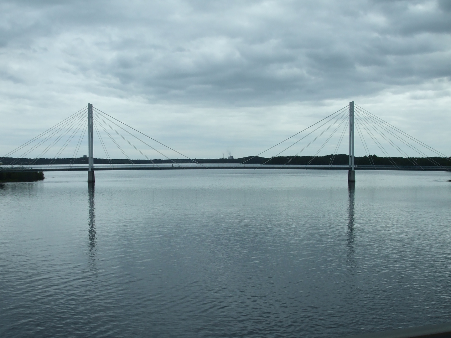 zwei "Regenschirme" im Meer