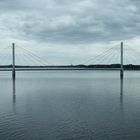 zwei "Regenschirme" im Meer